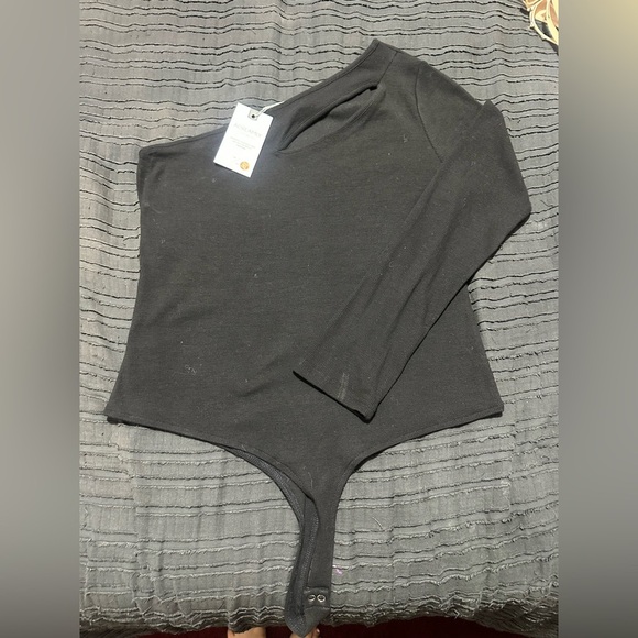 Black One-Shoulder Bodysuit.      <<<43>>>> - Picture 1 of 5